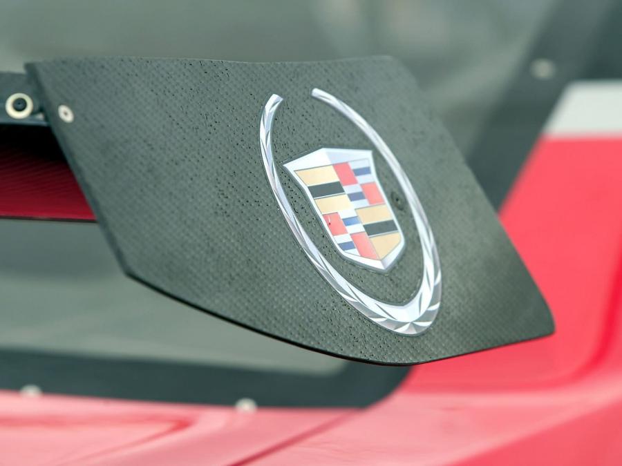  Cadillac CTS-V Race Car 2004 года  (фото 10 из 33)